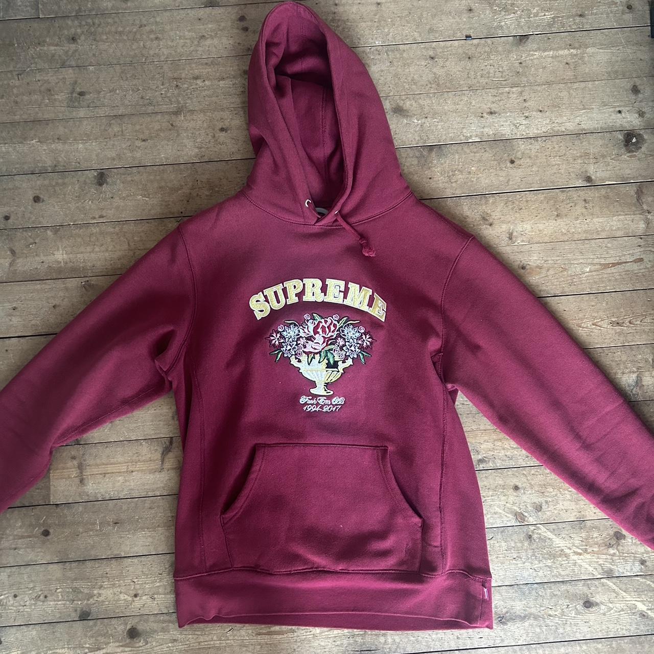 Supreme centerpiece hoodie outlet burgundy