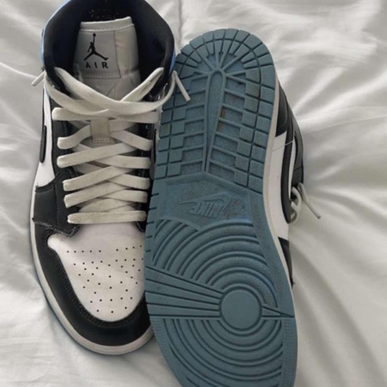 university blue mids