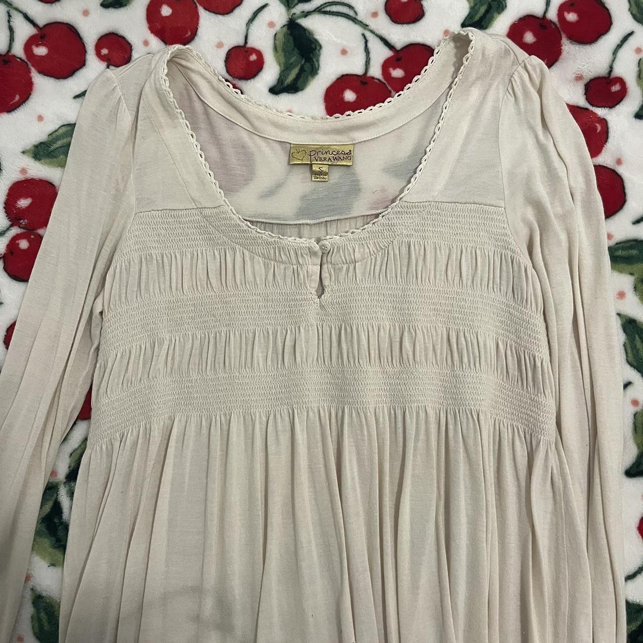 Vera Wang Women's Blouse | Depop