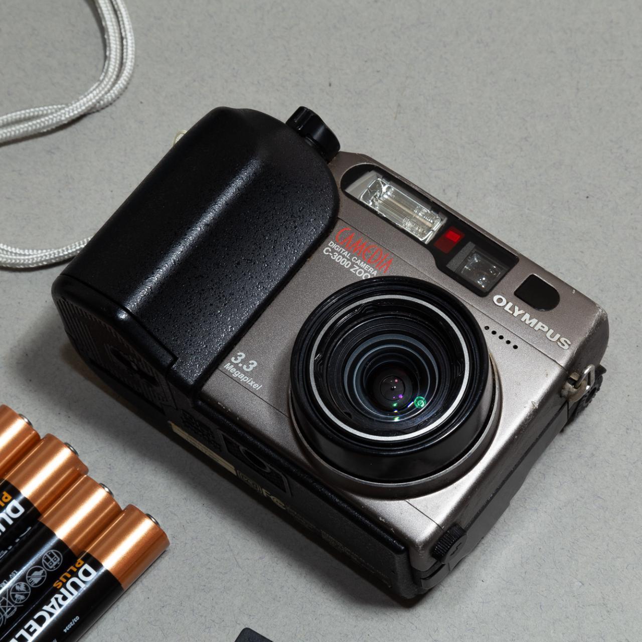Olympus Camedia C3000 Zoom Digital Camera with AA... Depop