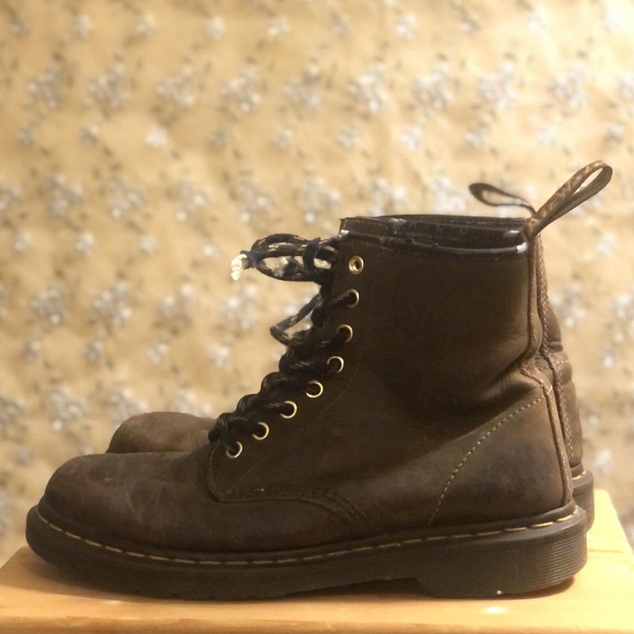 Dr martens hotsell crazy horse used