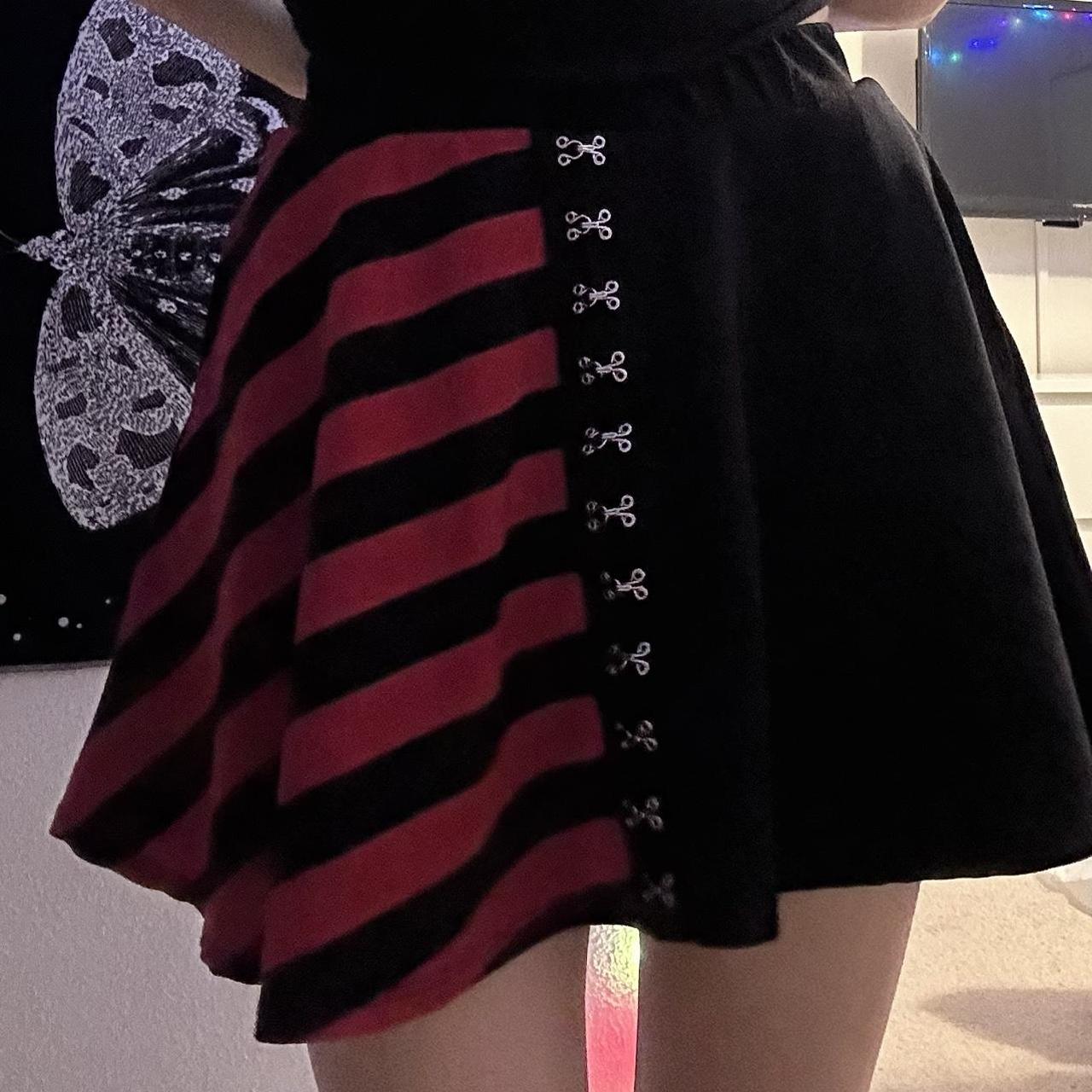 Hot Topic Women's Red and Black Skirt Depop