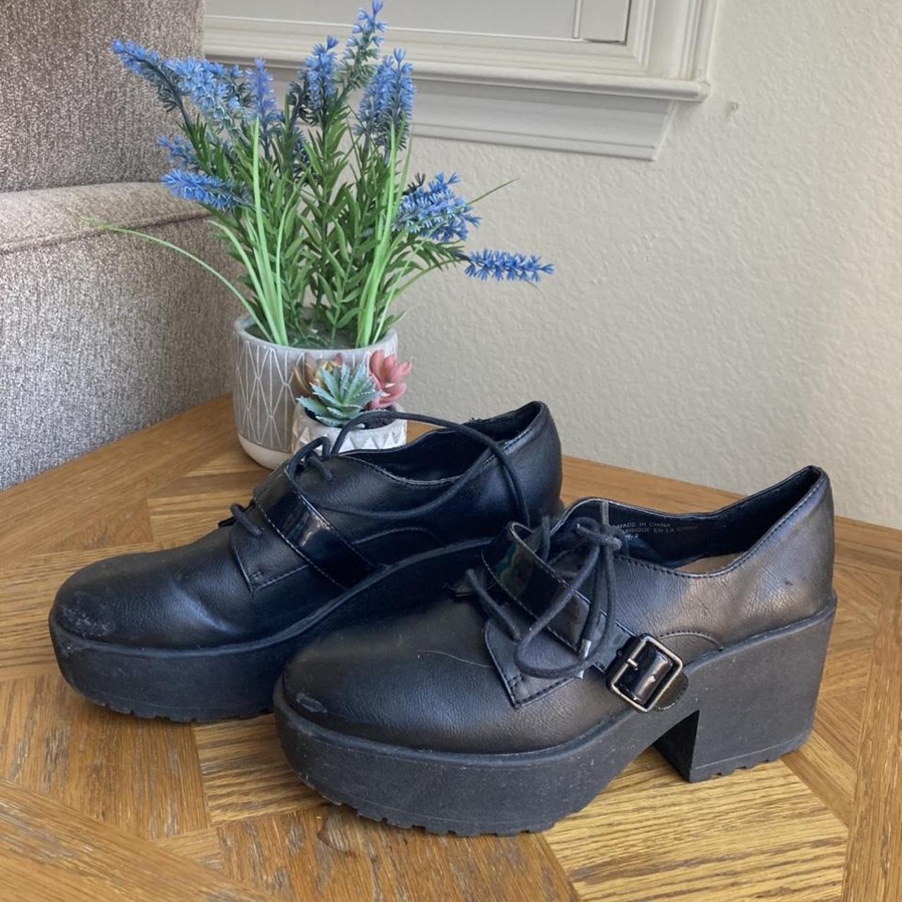 Vintage platform shoes! Slightly scuffed on Depop