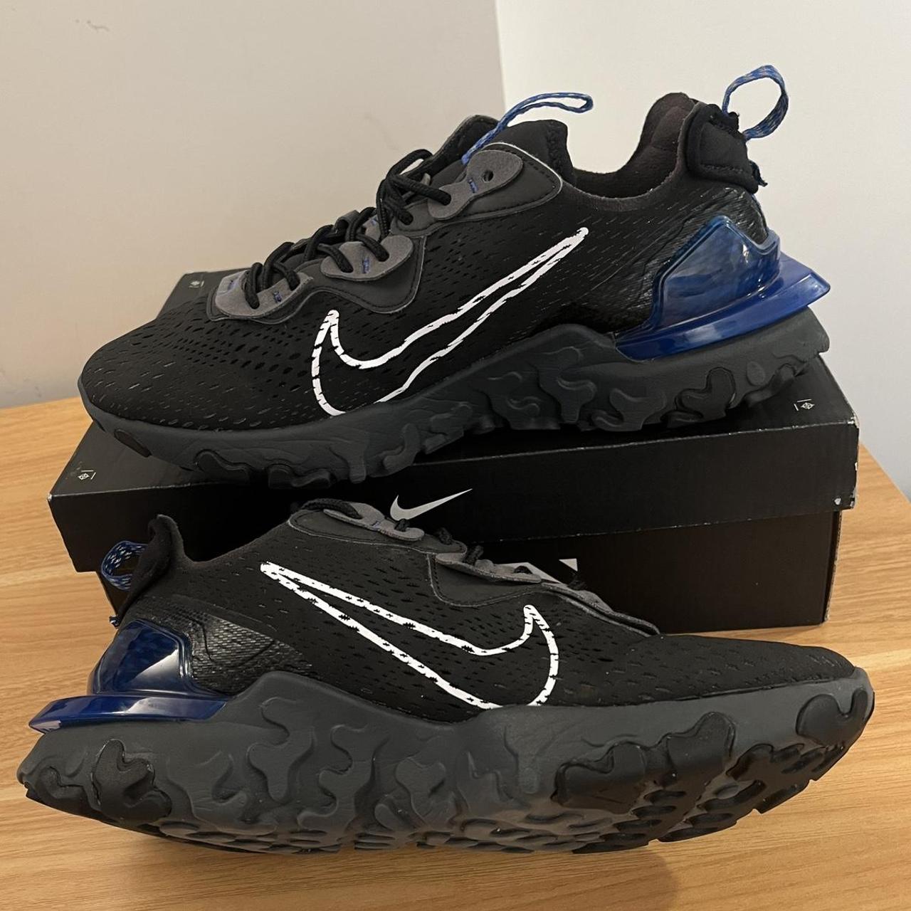 mens black and grey nike trainers