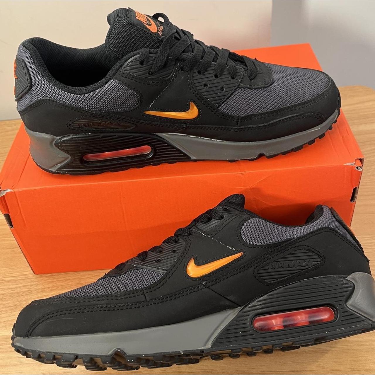 Nike Men's Grey and Black Trainers Depop