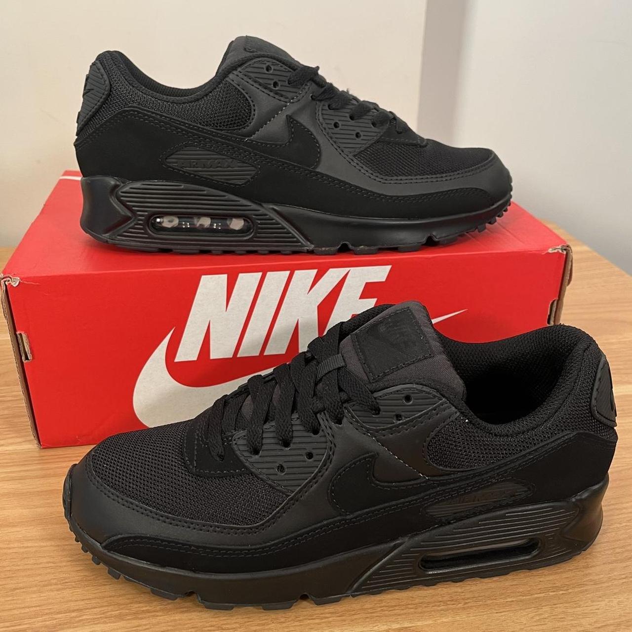 matte black nike air max