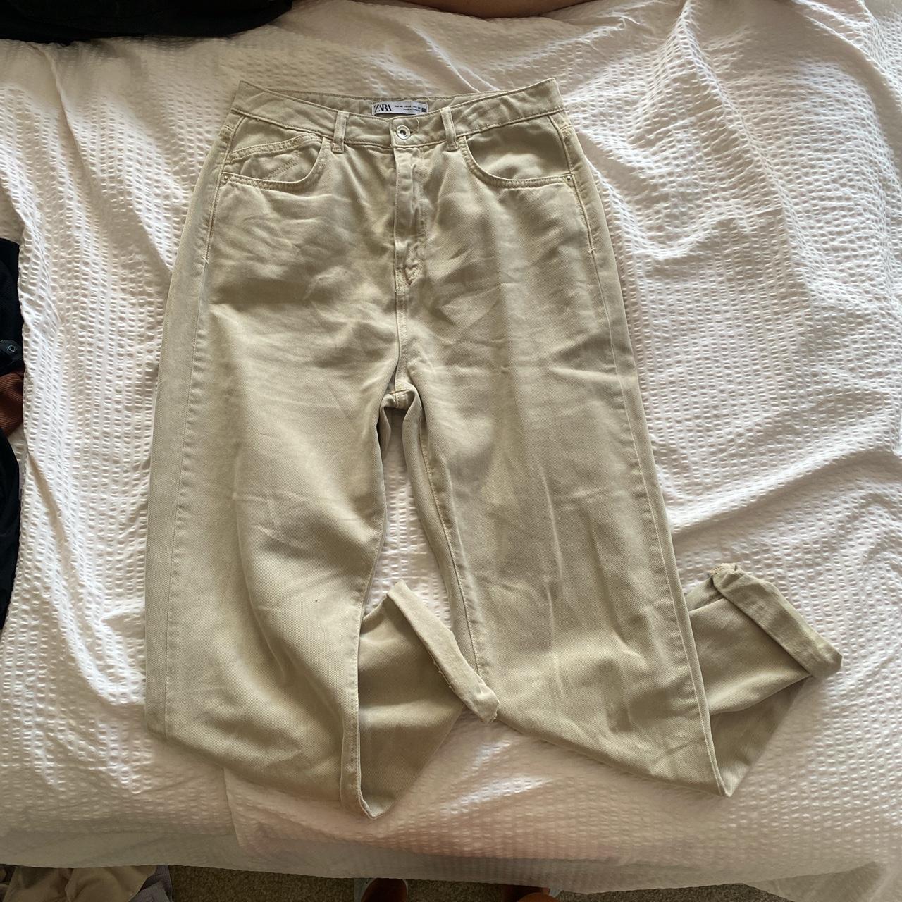 Zara beige mom jeans. Size EUR 40. Never worn - Depop