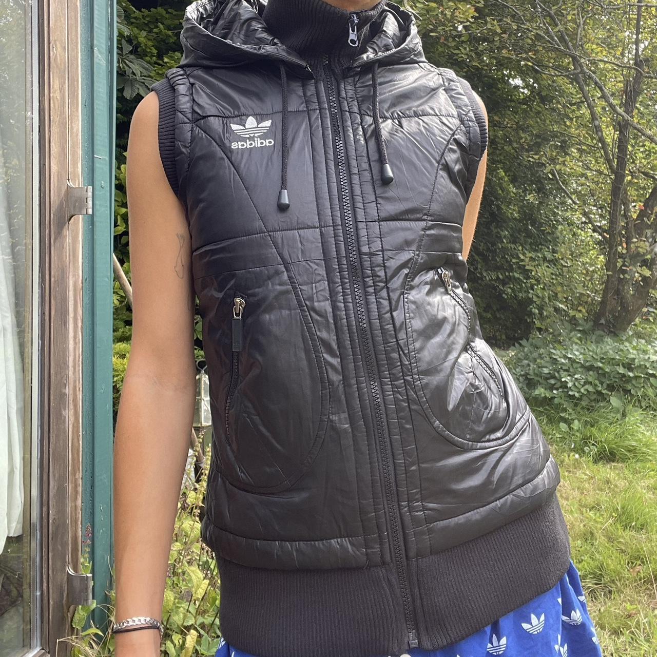 lovliest adidas black gilet puffer !! I love this