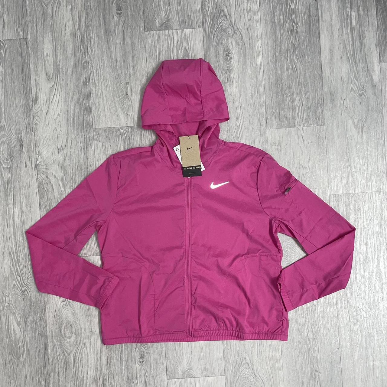 Nike Women's Jacket Depop