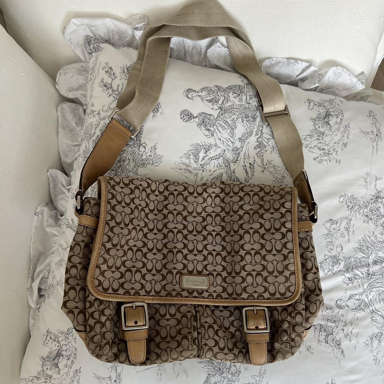 Coach 2024 Signature Messenger Bag Khaki