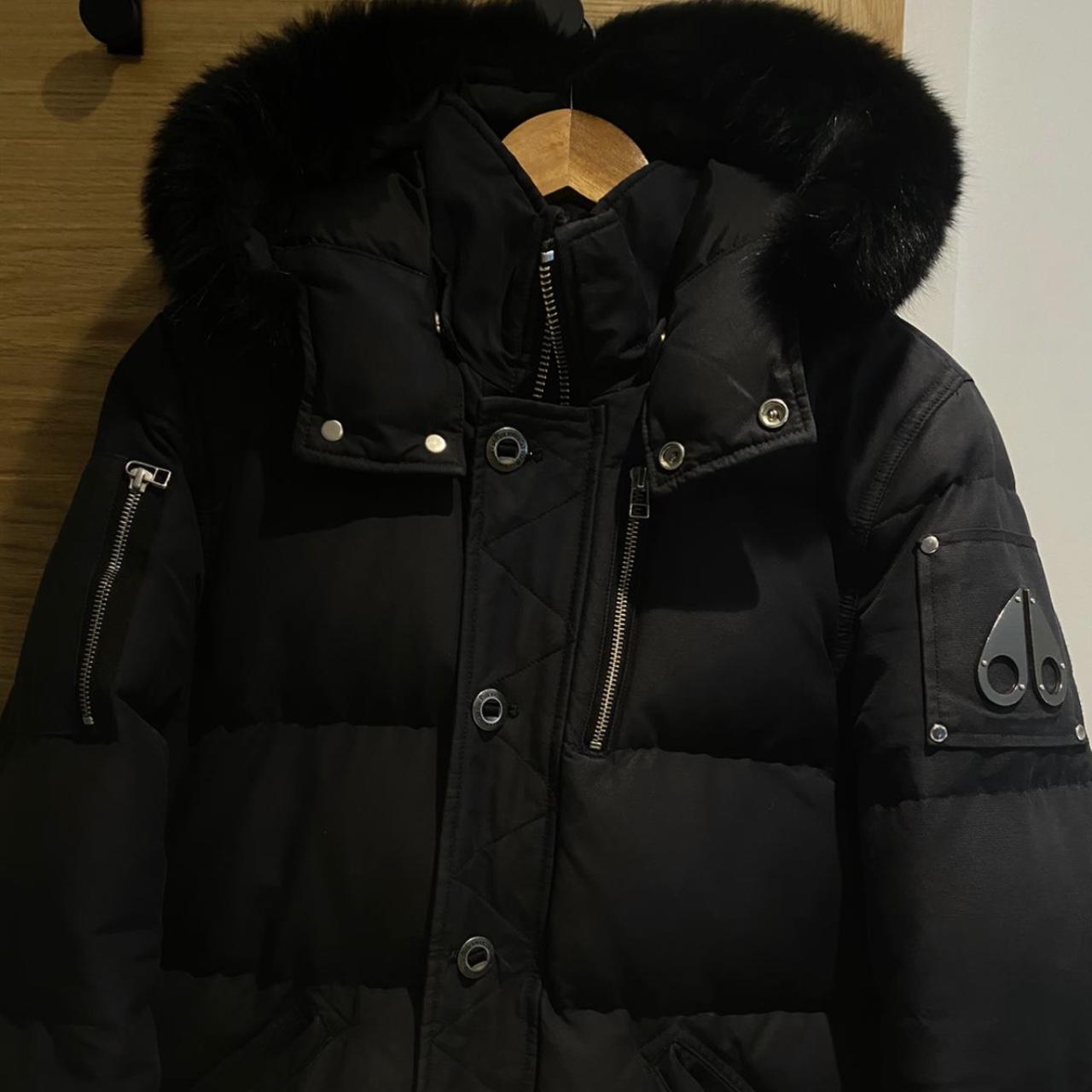 Navy moose knuckles coat, good condition, zip broken - Depop