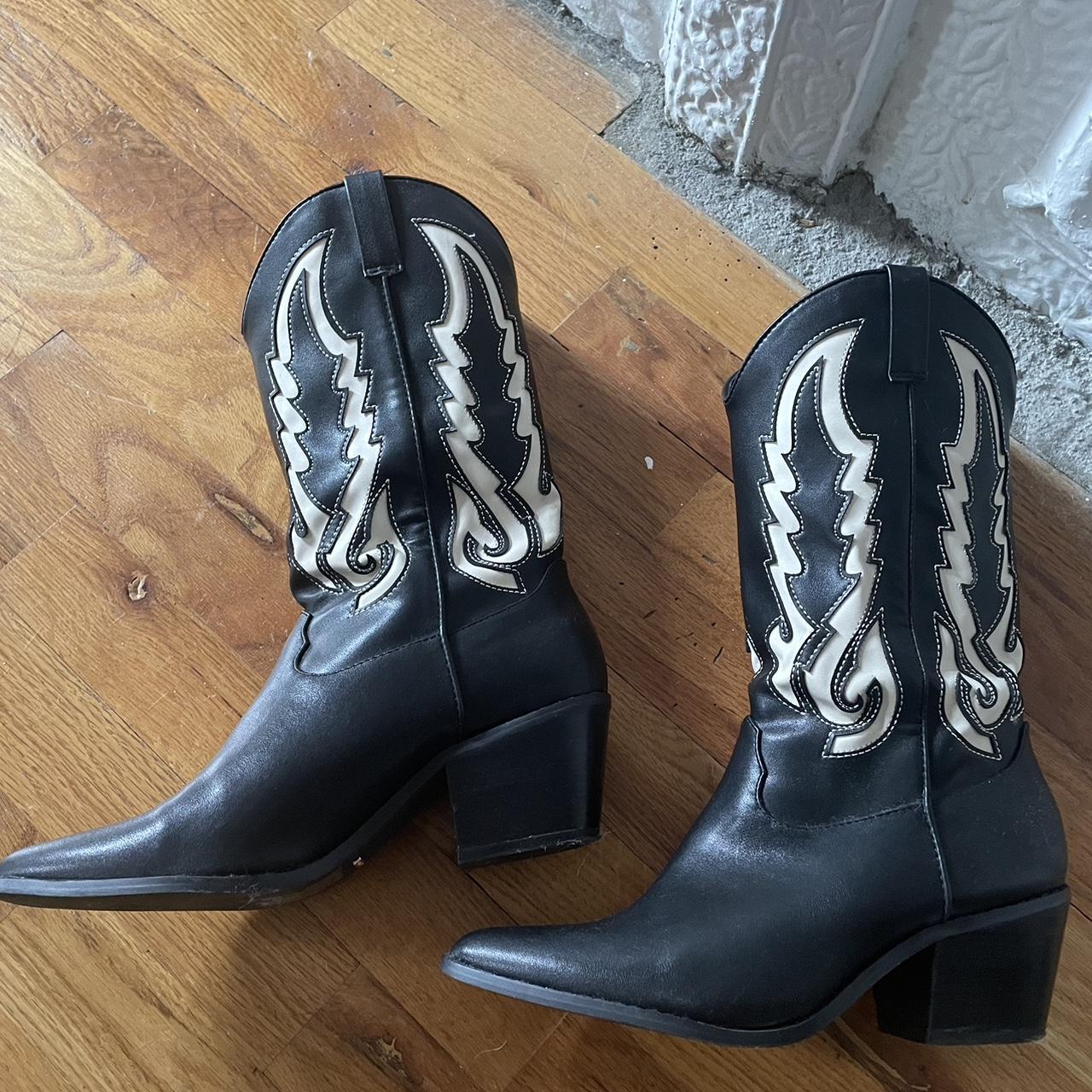 Bellini Women's Black Boots (2)
