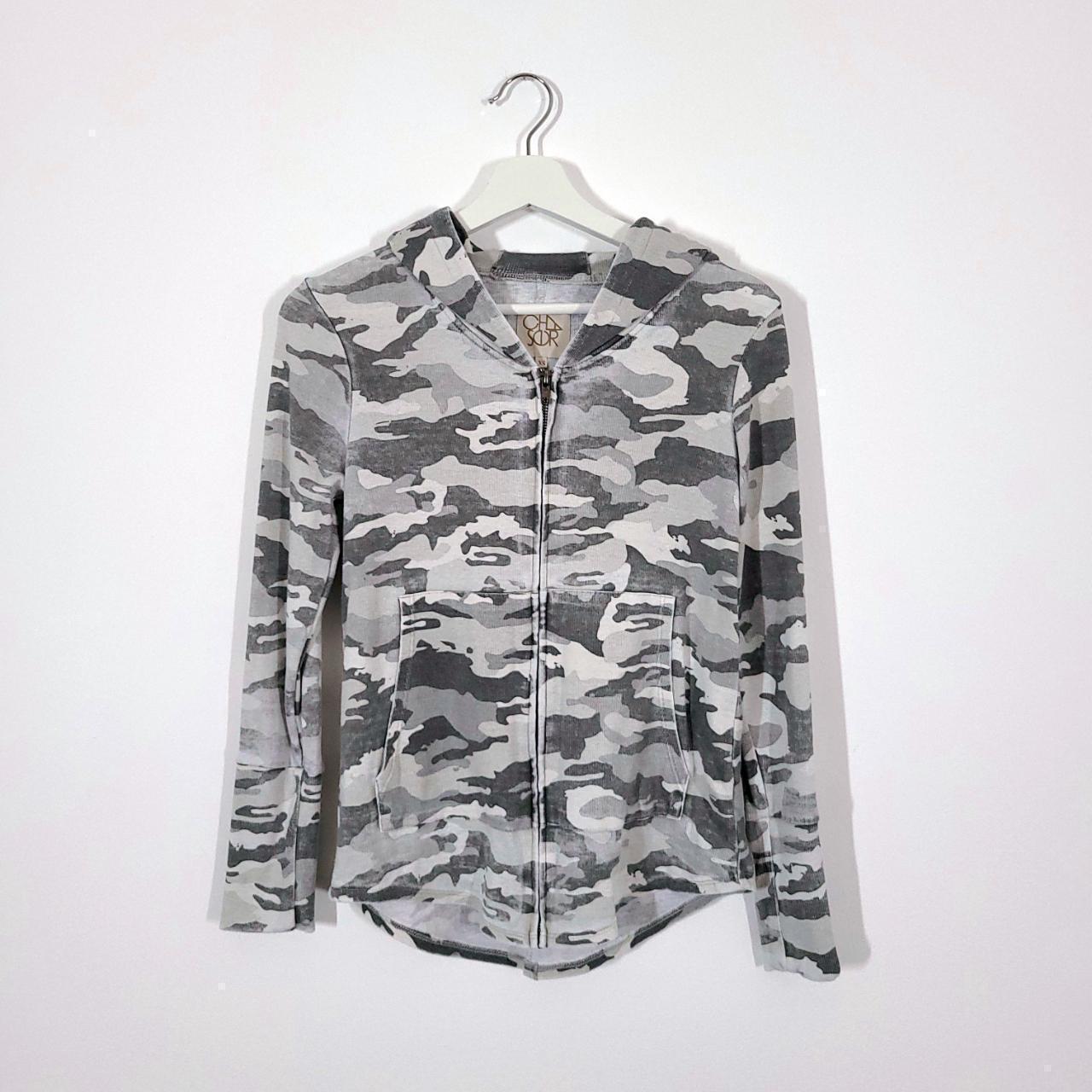 Chaser Camo Ribbd Hoodie 🐈‍⬛ Grunge, skater, casual,... Depop