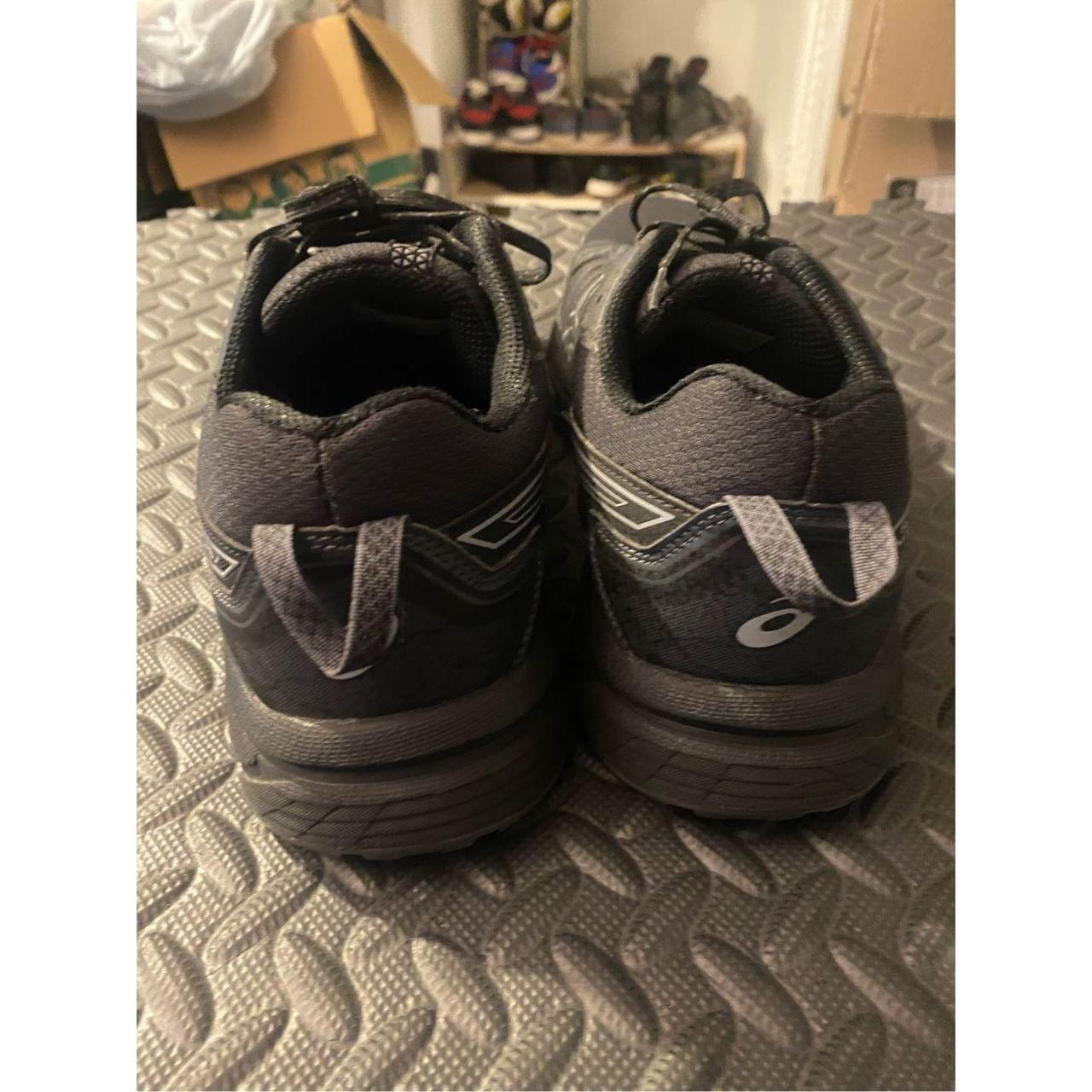 mens black asics trainers