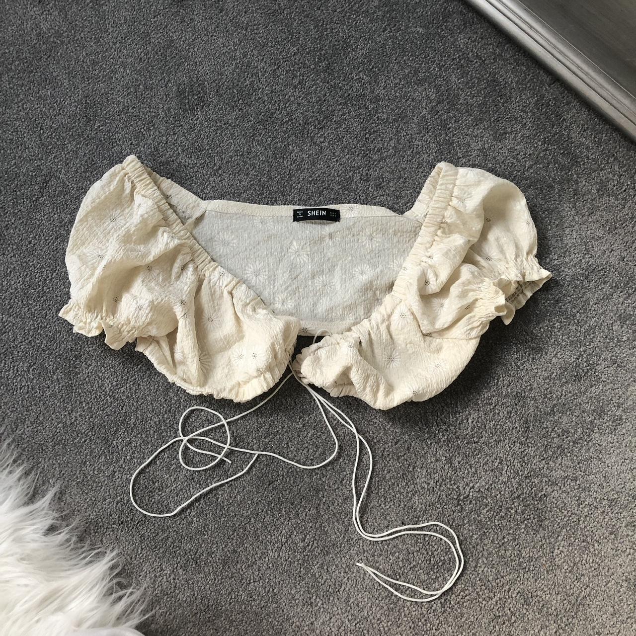 The cutest pastel yellow tie front crop top with... - Depop