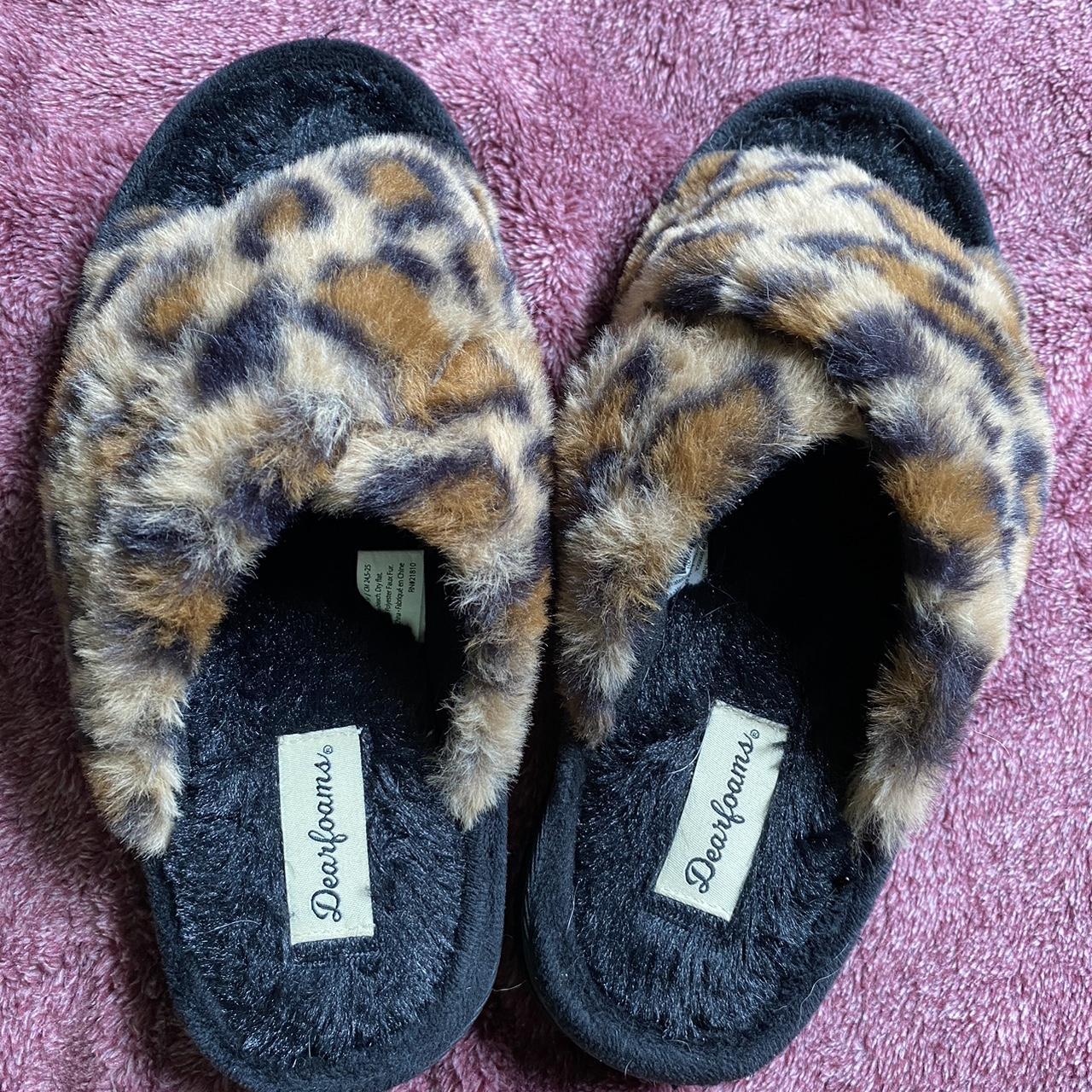 Cheetah slippers Size 7 W Never worn Depop