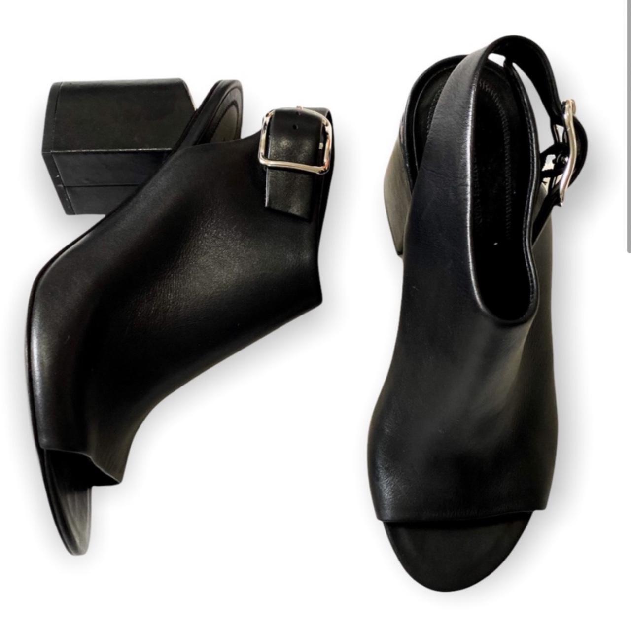 Never worn, Alexander Wang Black Leather Nadia Sandal...