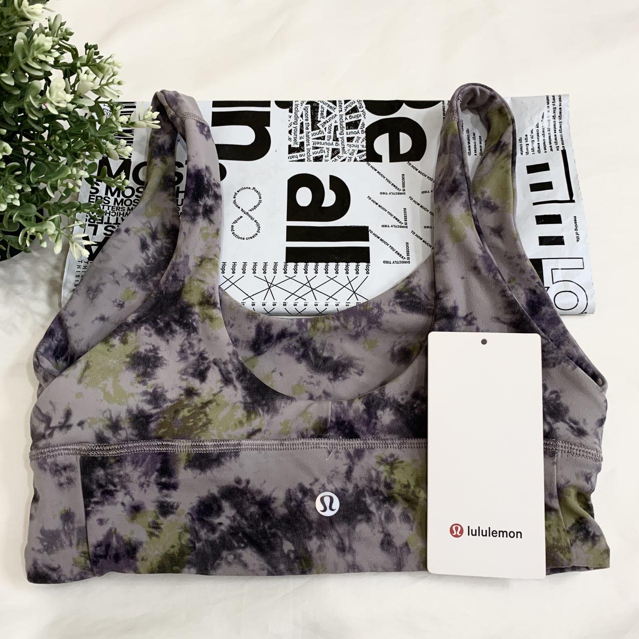 Almost Brand New lululemon 6 Almost new Size... Depop