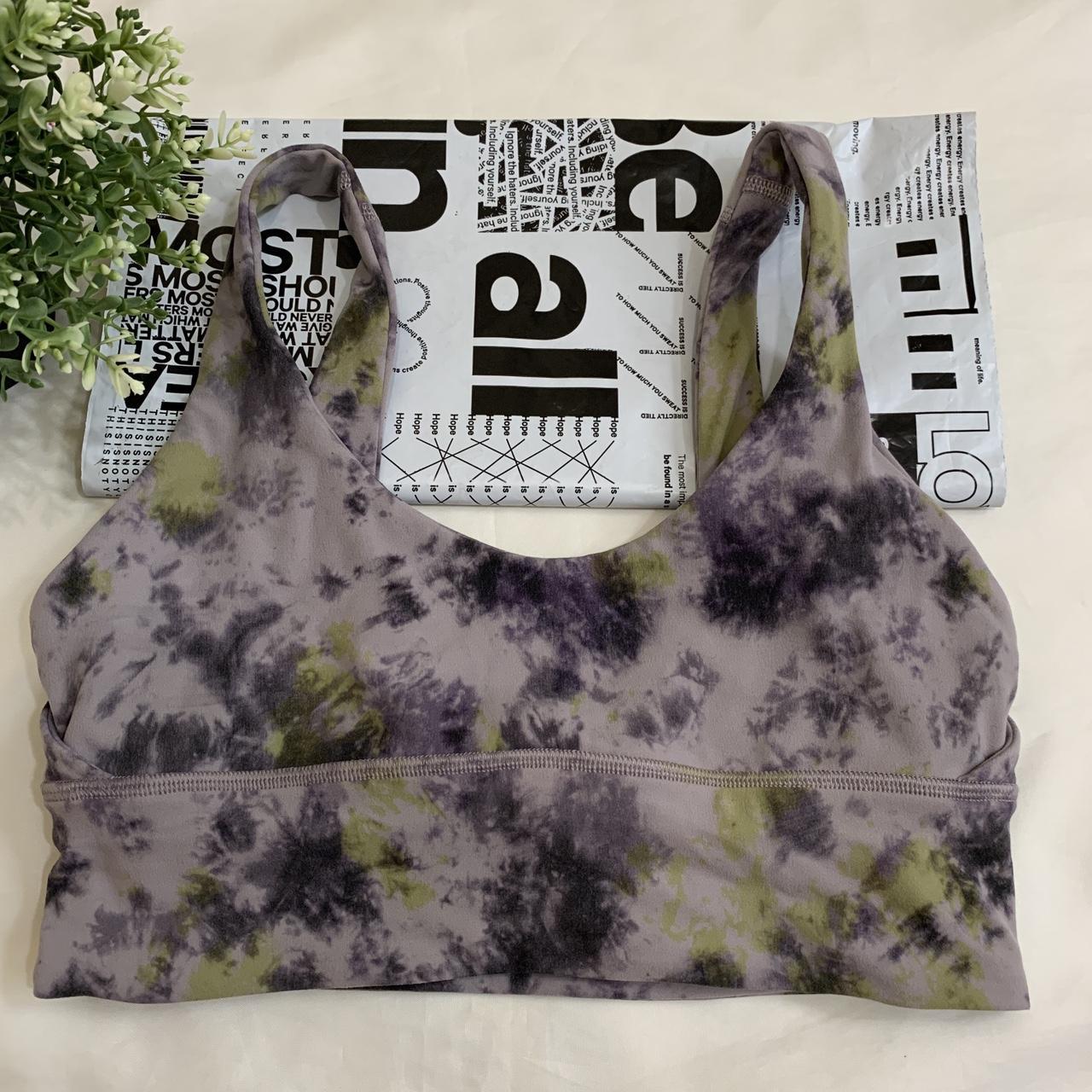 Almost Brand New lululemon 6 Almost new Size... Depop