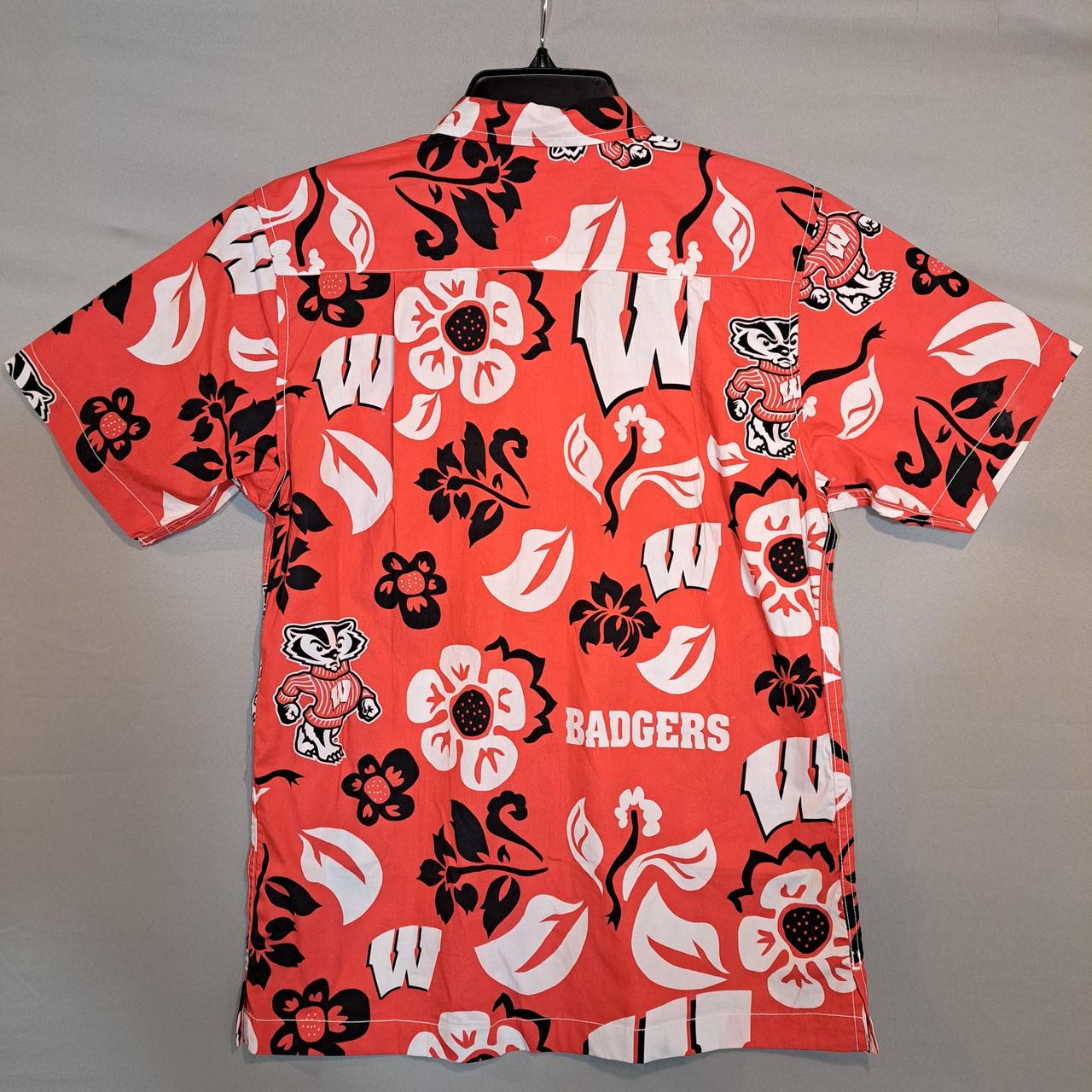 Y2K Wisconsin Badgers College Football Hawaiian... - Depop