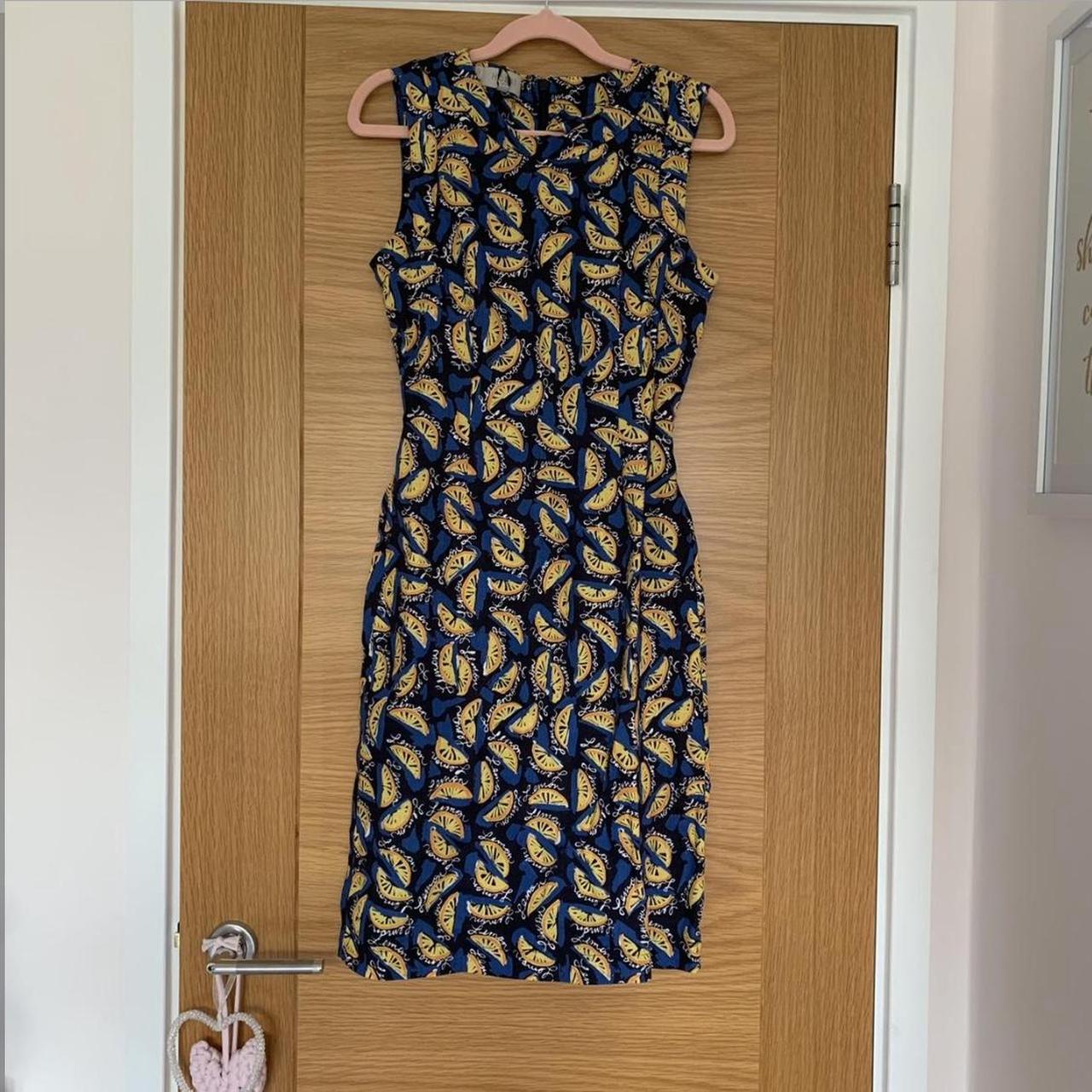 BNWT Hobbs dress. Lemon print in blue navy size 8. Depop