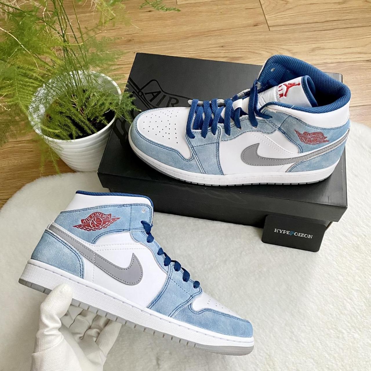 nike white and blue jordans