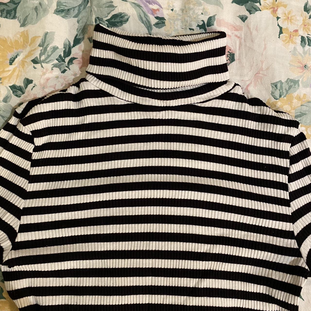 H&M black and white striped turtleneck top Cute... - Depop