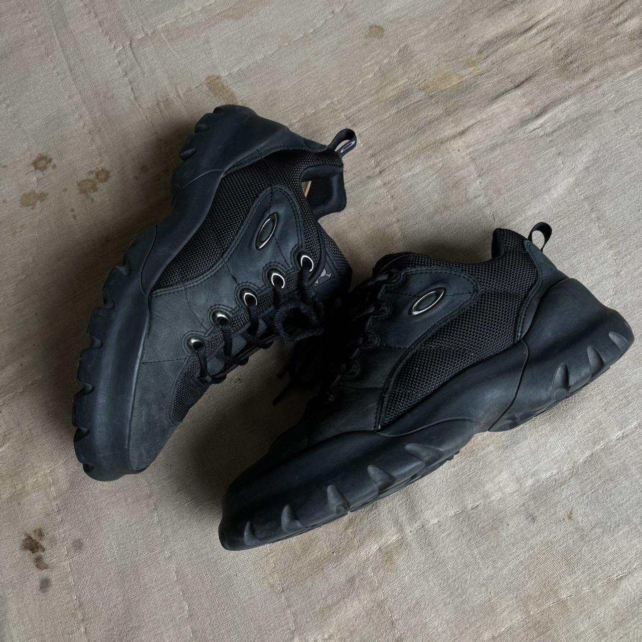 oakley vs nike boots