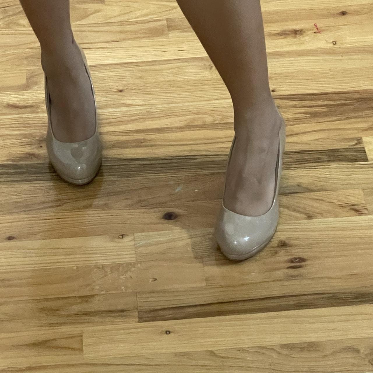 chinese laundry nude pumps