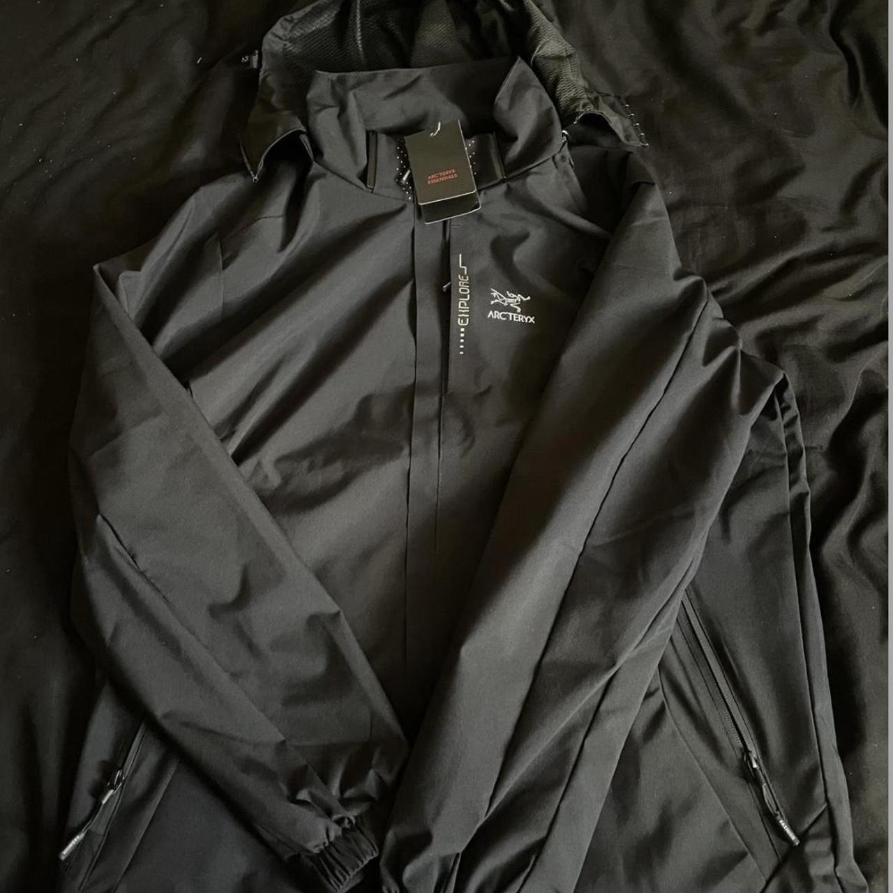 Arc'teryx Men's Black Jacket | Depop