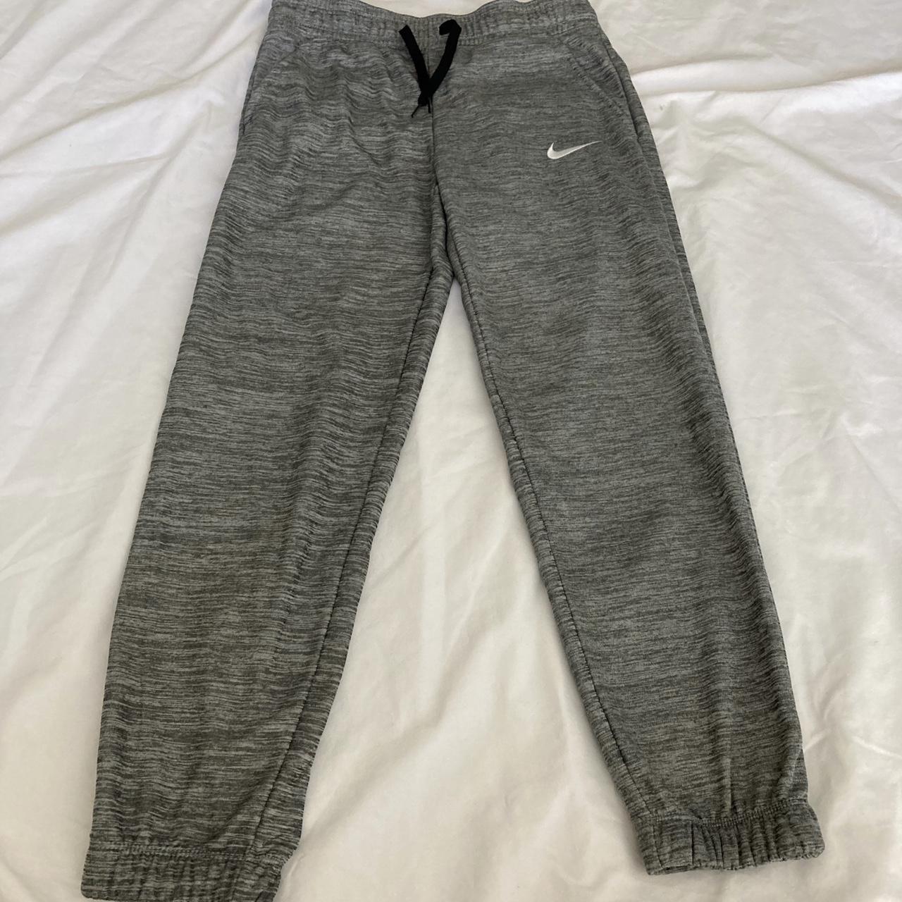 Grey women's Nike sweatpants Size Small Very small - Depop