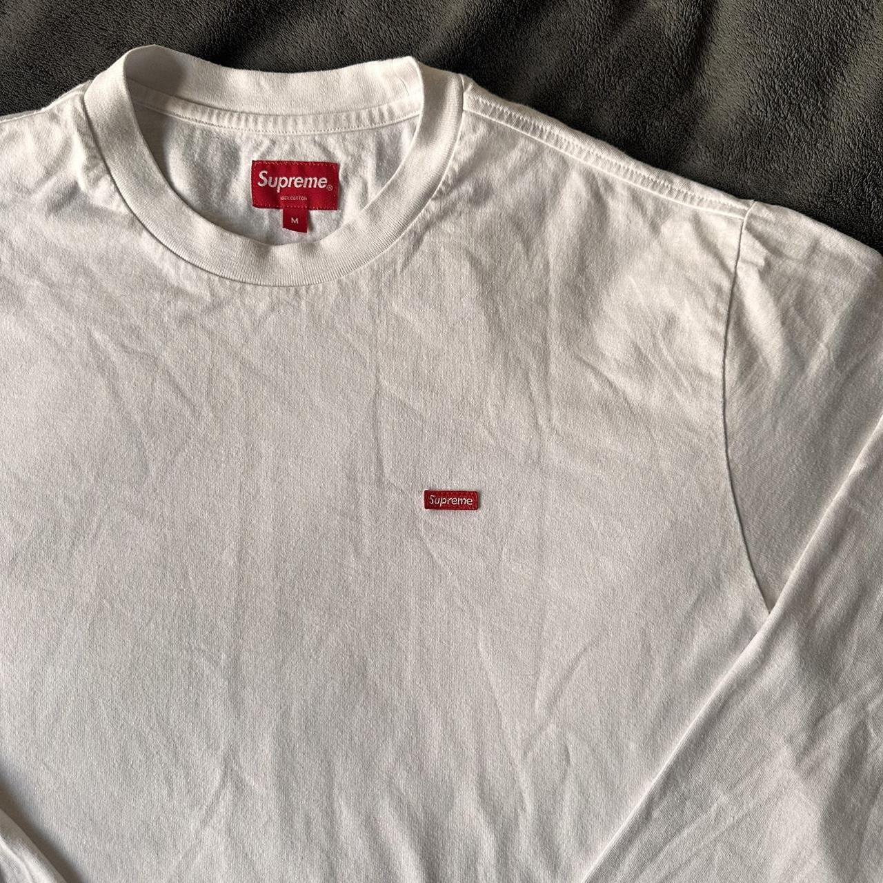 Supreme Men's White and Red T-shirt | Depop