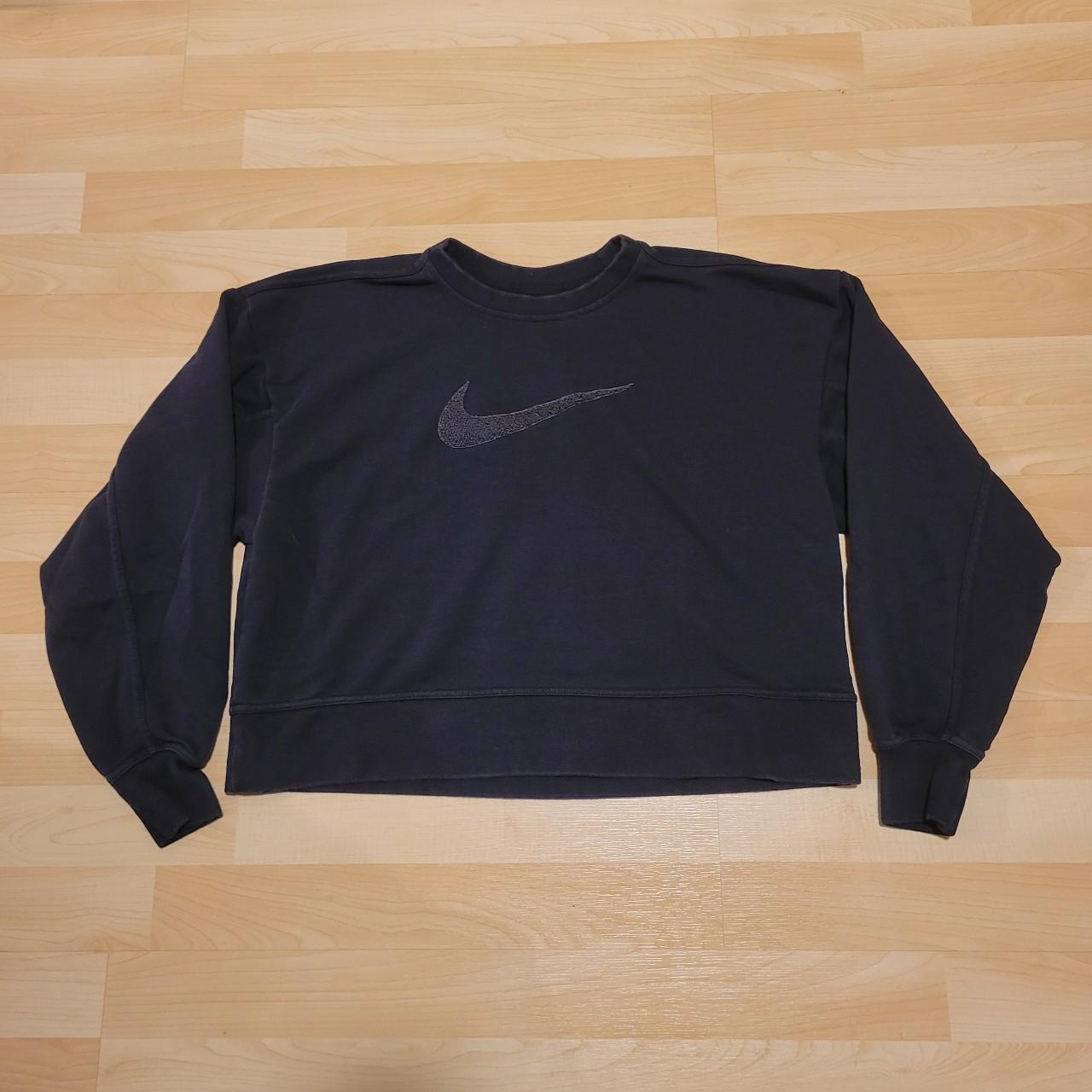 Black nike 2024 crop jumper