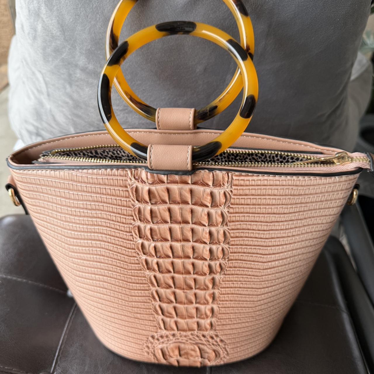 item listed by amyftw