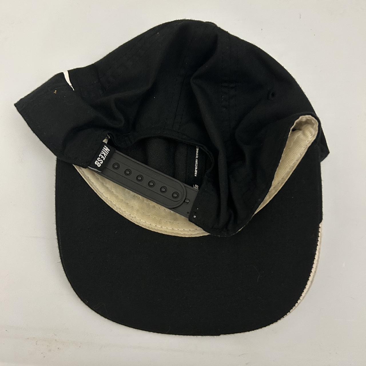 Nike Men's Black and White Hat | Depop