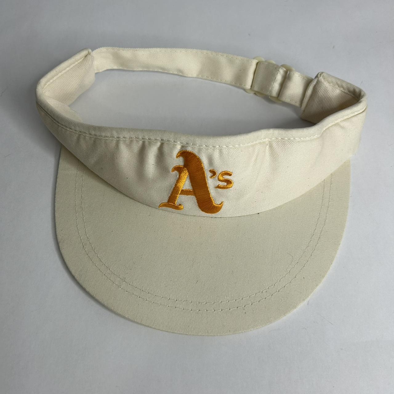 90s Oakland Athletics Yellow A's Logo MLB Baseball T-shirt 