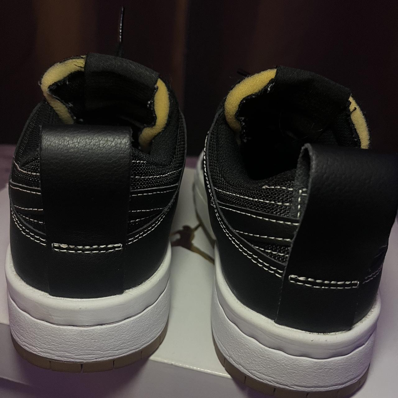 dunk low disrupt black on feet