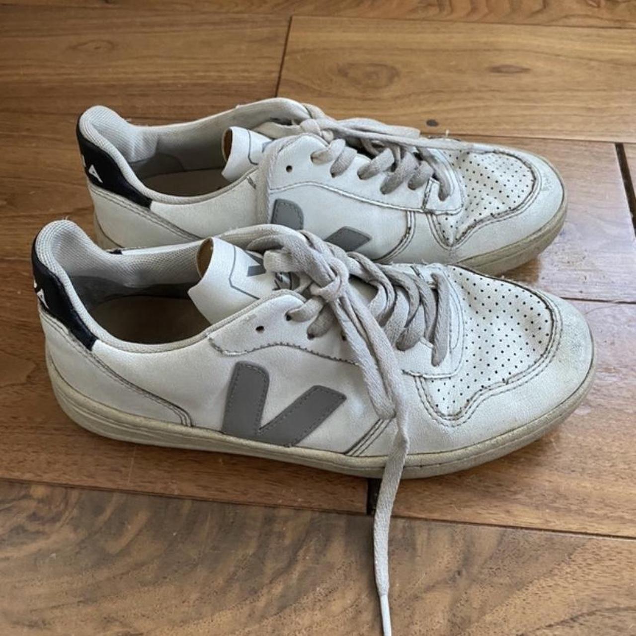 Veja White Grey Shoe - Woman Size 5 - Depop