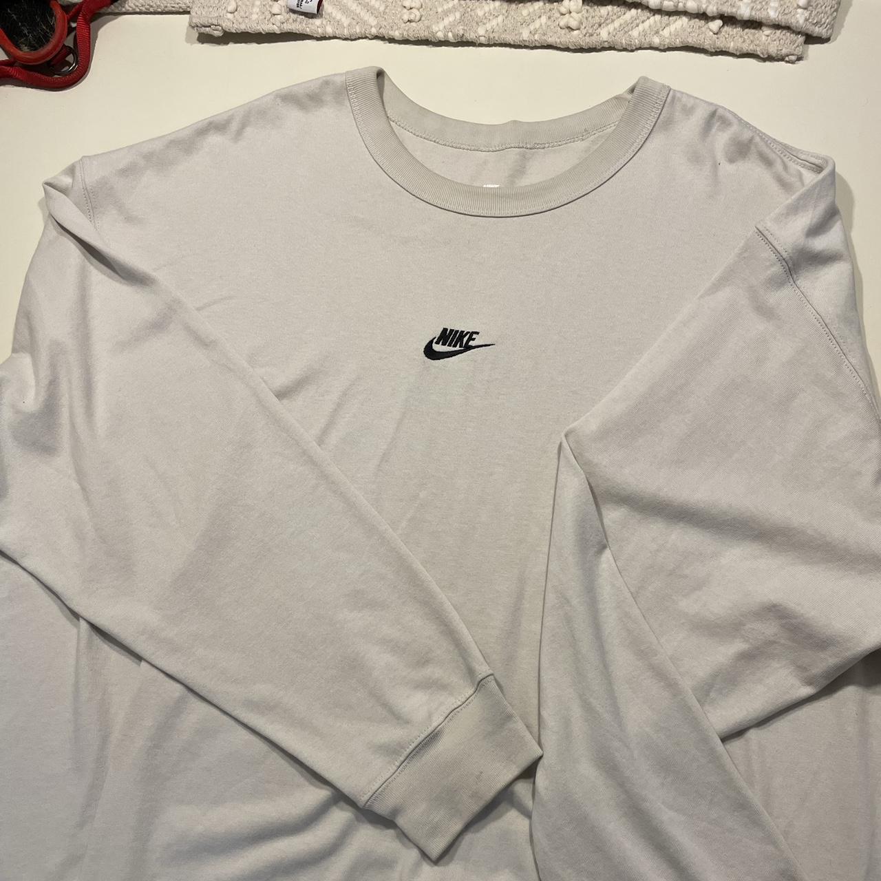 Nike Loose Fit Long Sleeve TShirt Size XXL, fits... Depop