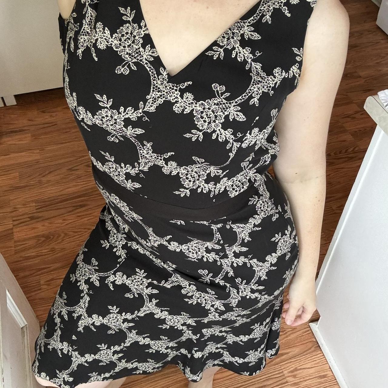 item listed by y2kelsie