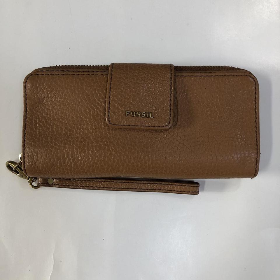 Fossil Madison Zip Clutch, Brand: Fossil, Style:... - Depop