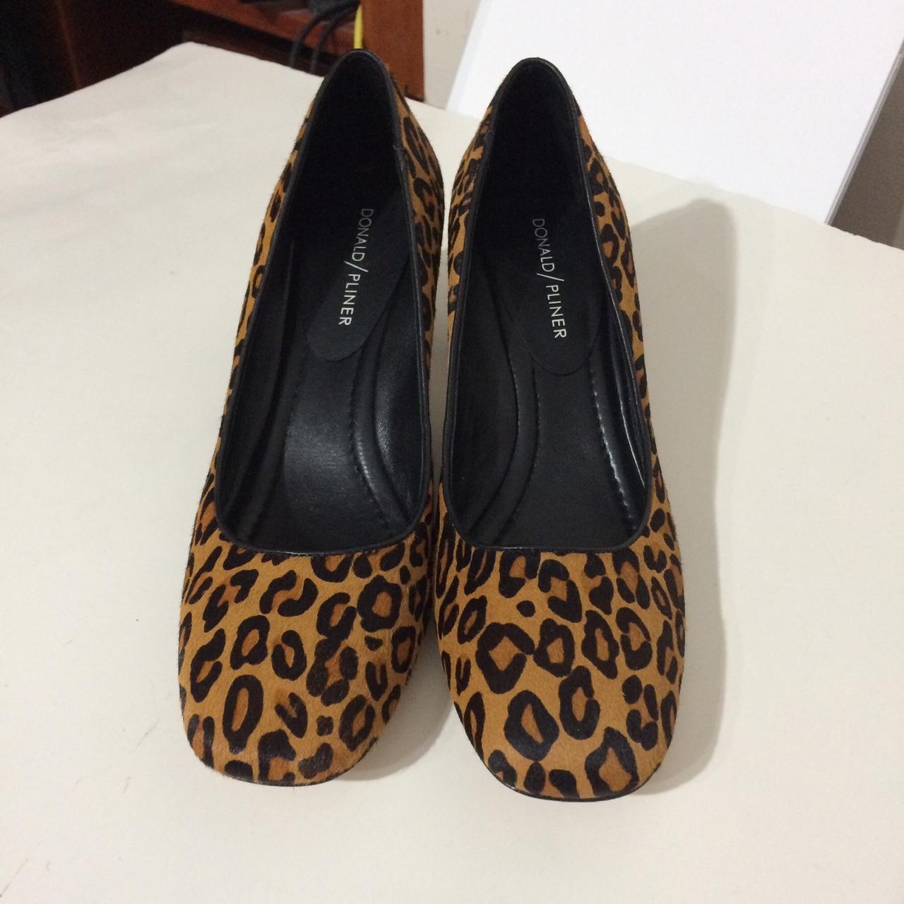 Donald pliner store animal print shoes