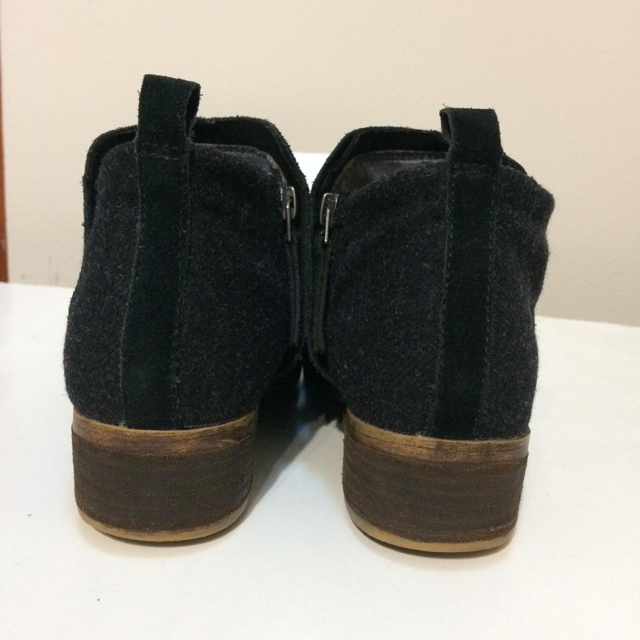 toms deia black