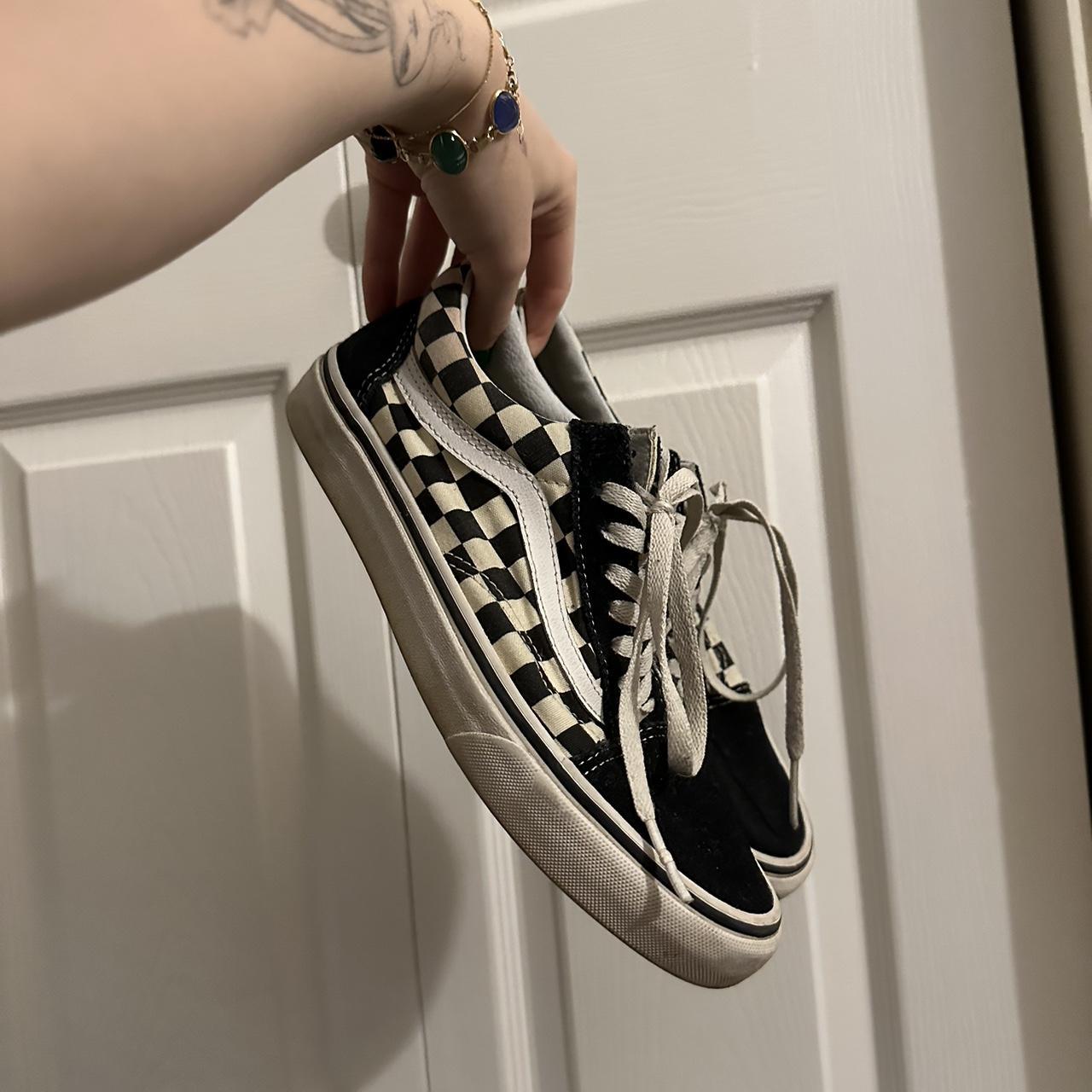 Vans Women's Black and White Trainers | Depop