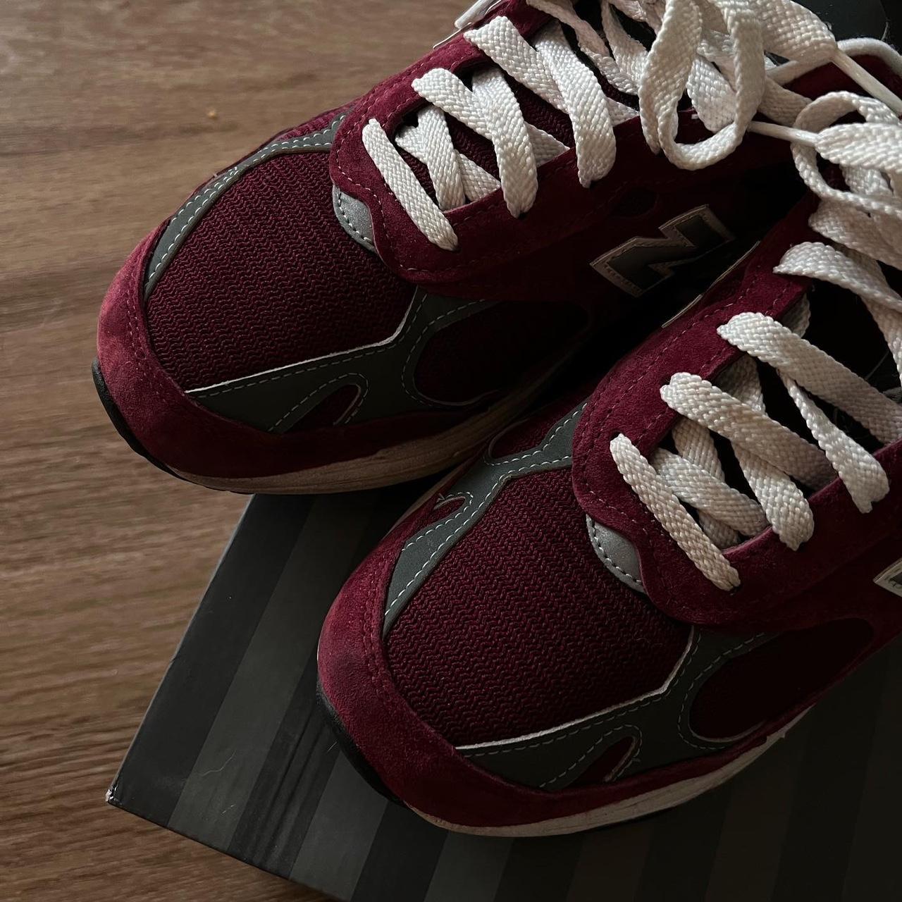 Burgundy trainers clearance