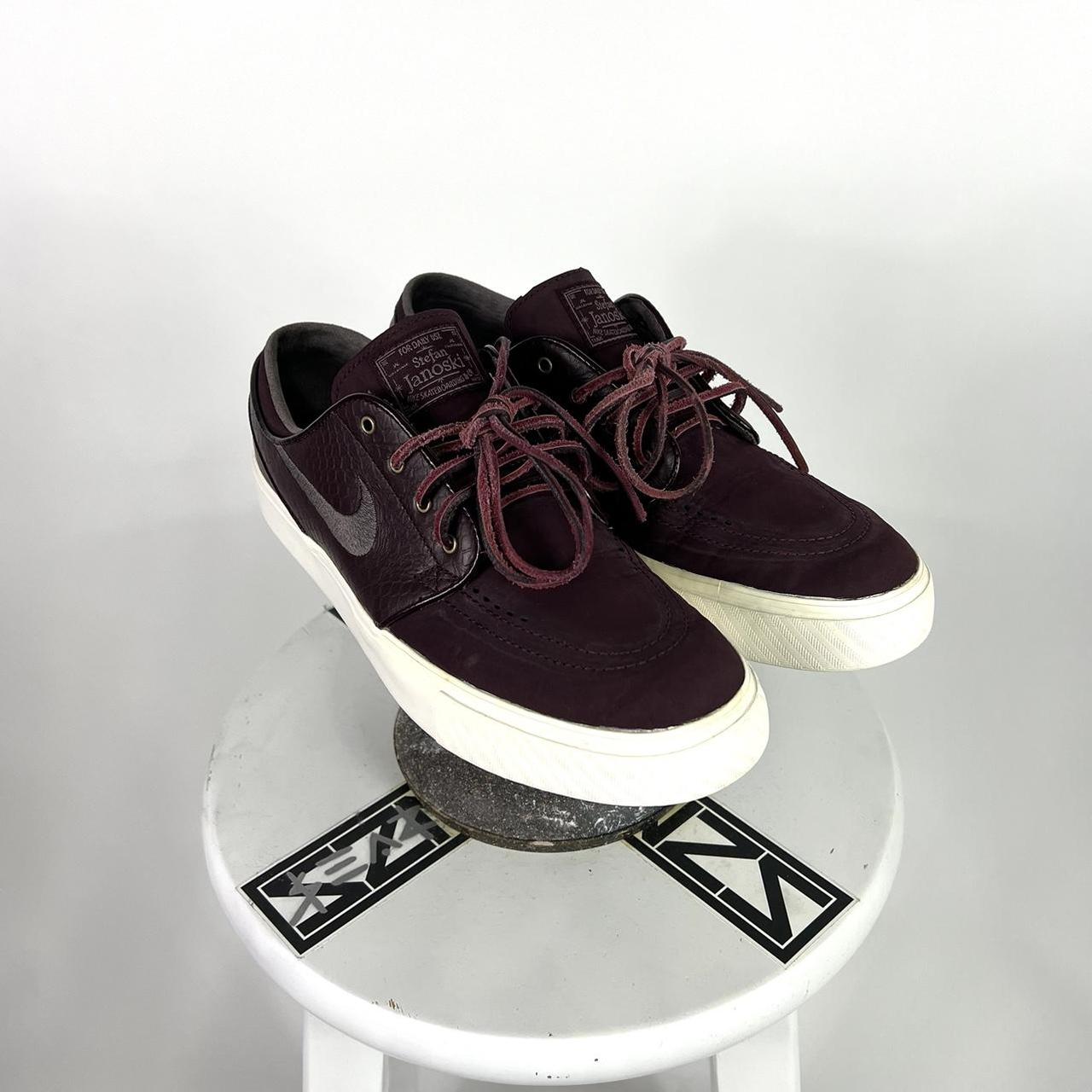 nike sb janoski burgundy