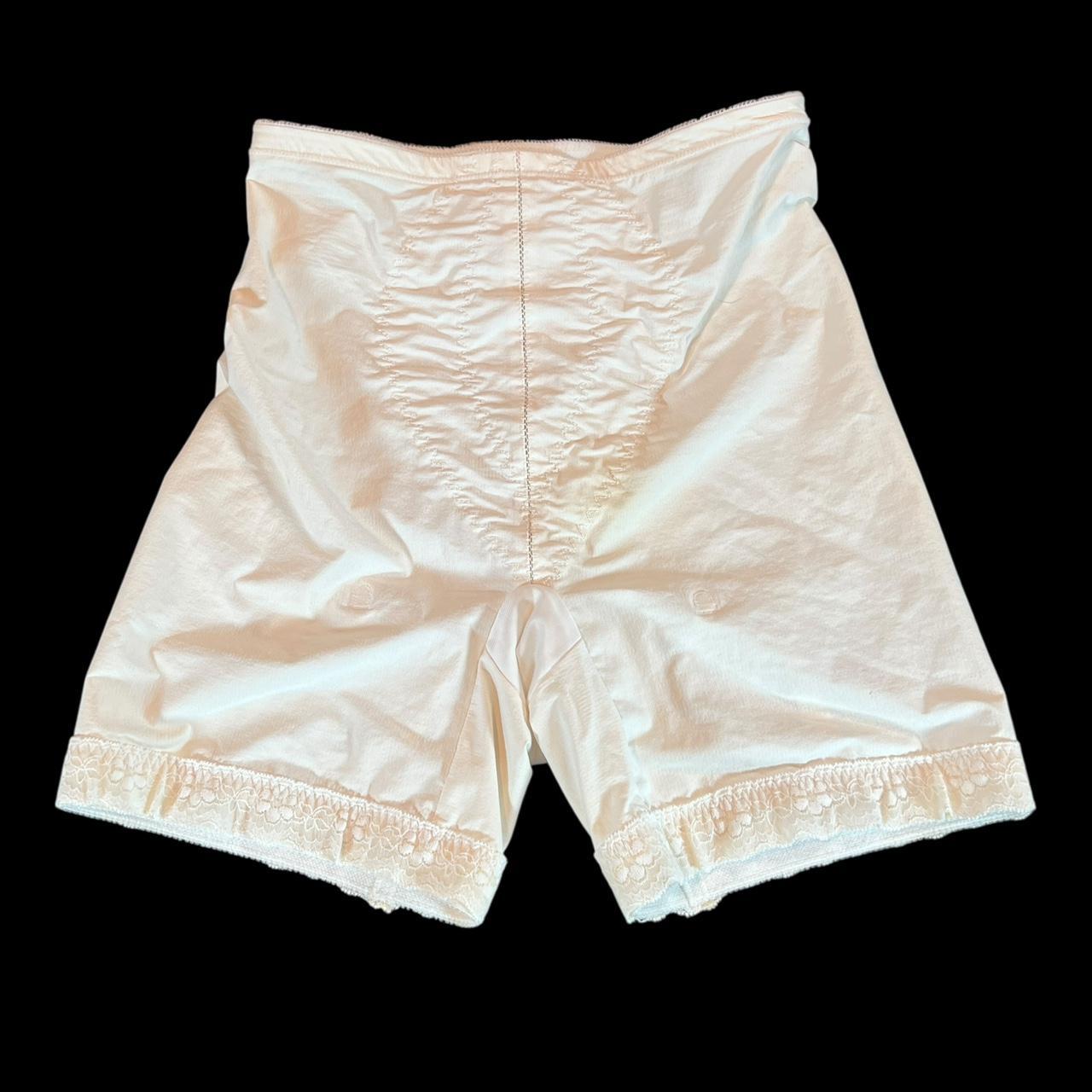 item listed by virgo_vintage