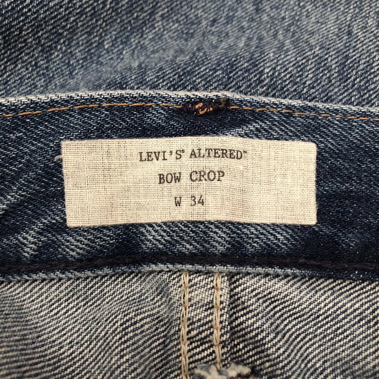 Levi's altered bow crop on sale