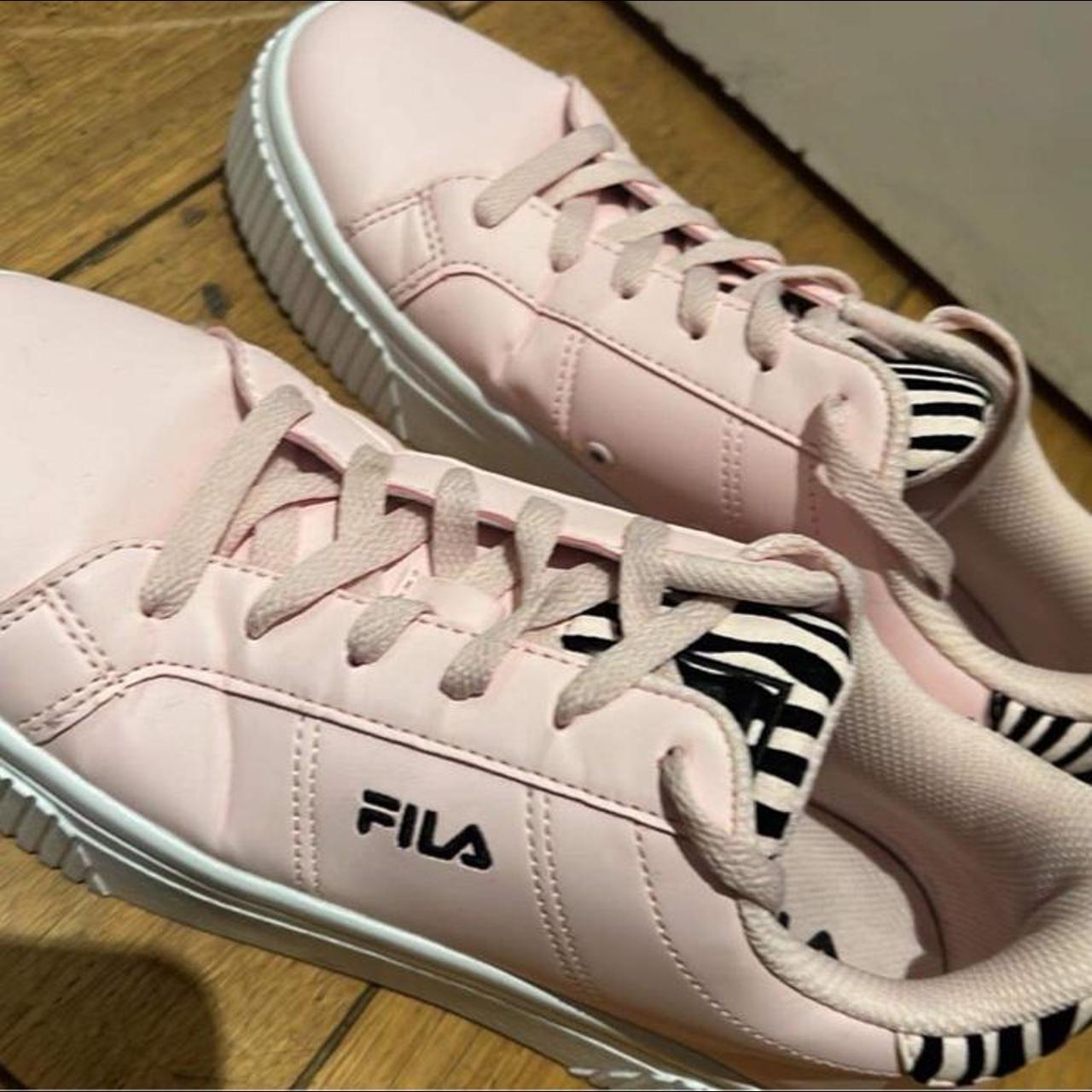 salmon pink white fila