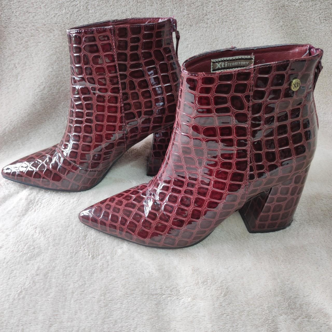 Xti burgundy hot sale boots